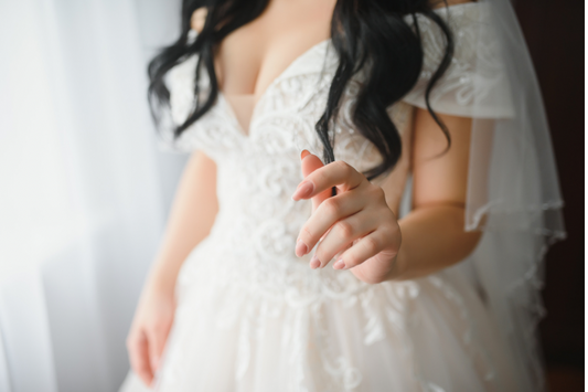 How Should I Accessorize My Bridal Gown? How to Style My Wedding Dress?