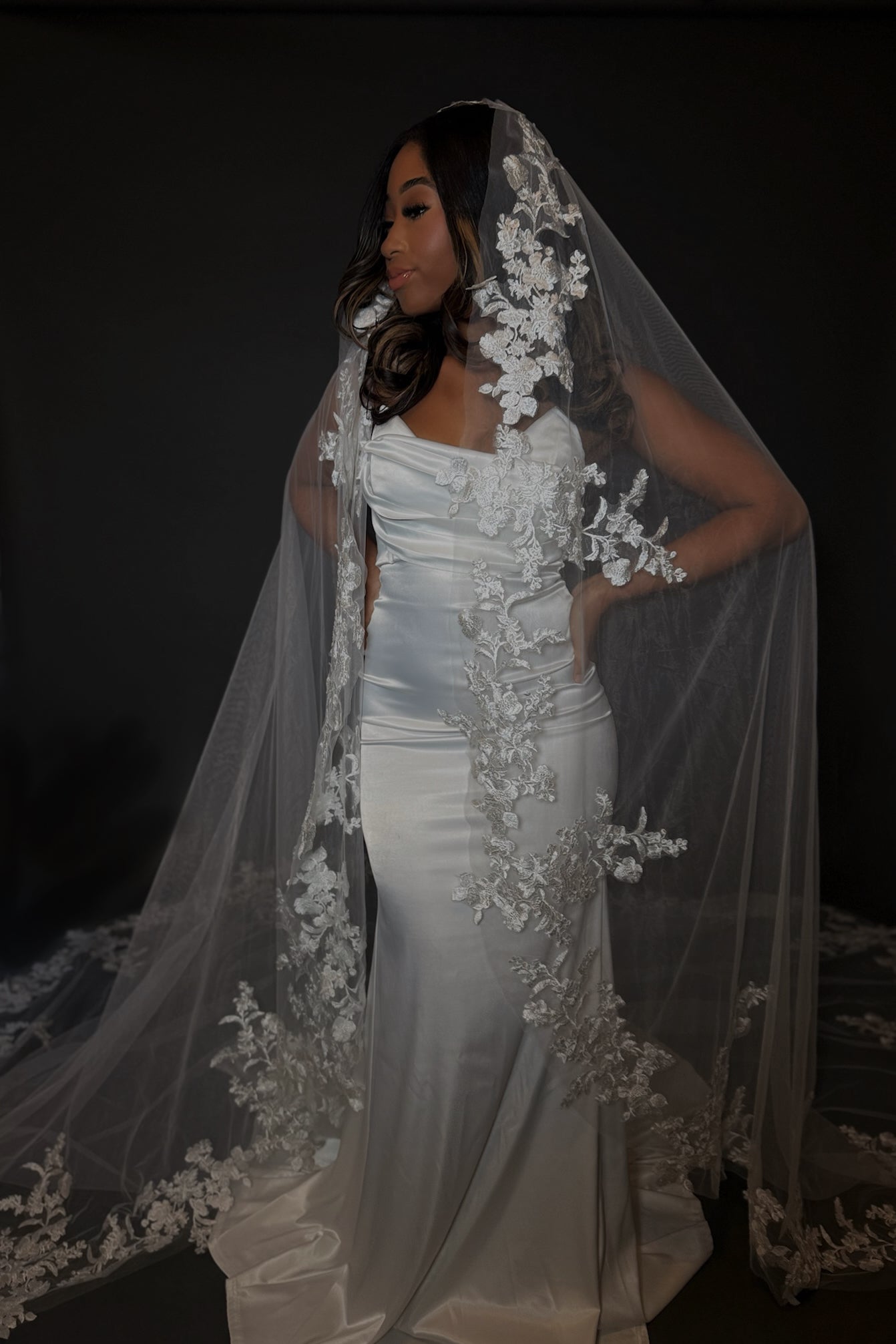 MATILDA | Mantilla Lace Veil