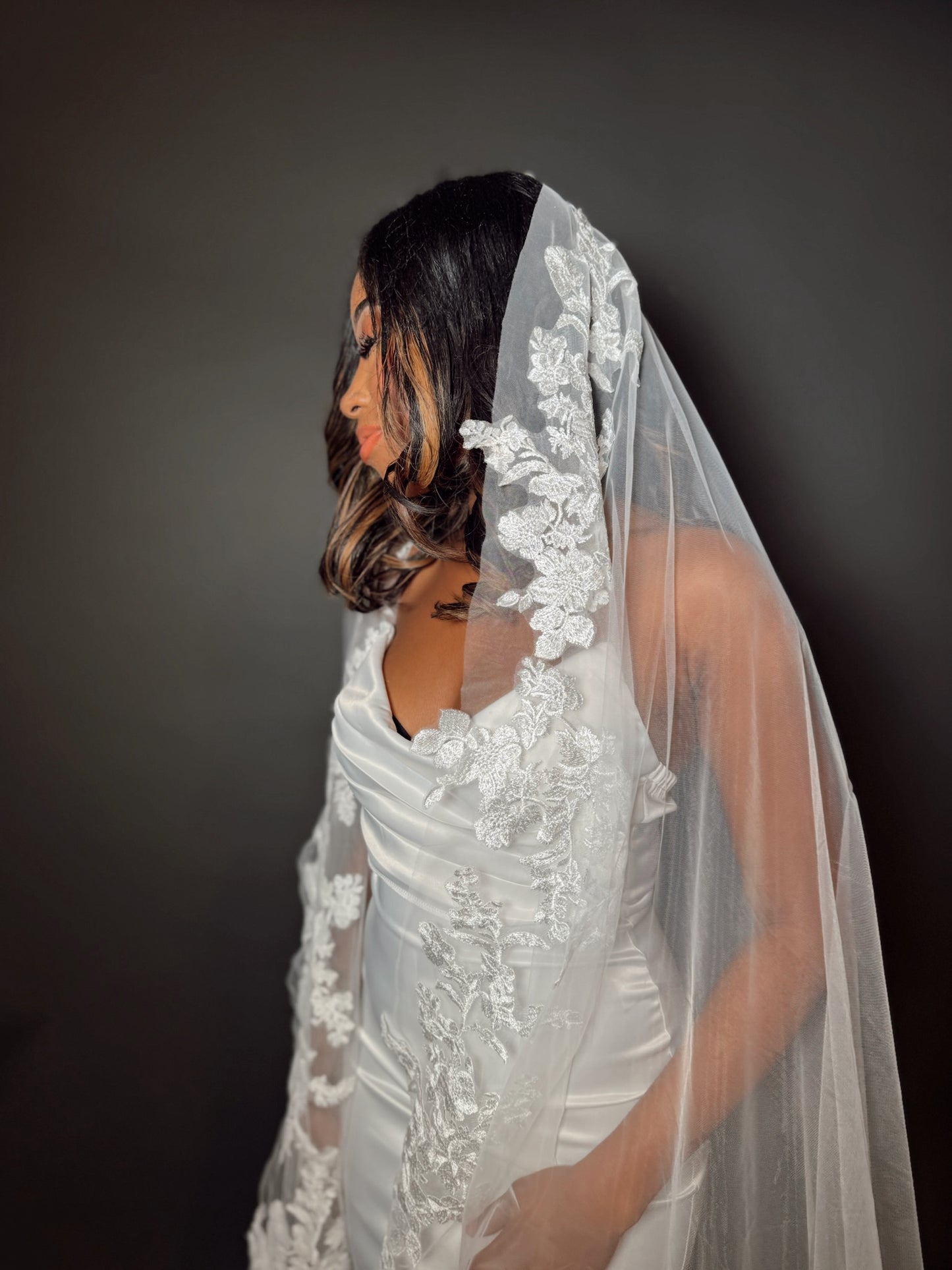 MATILDA | Mantilla Lace Veil