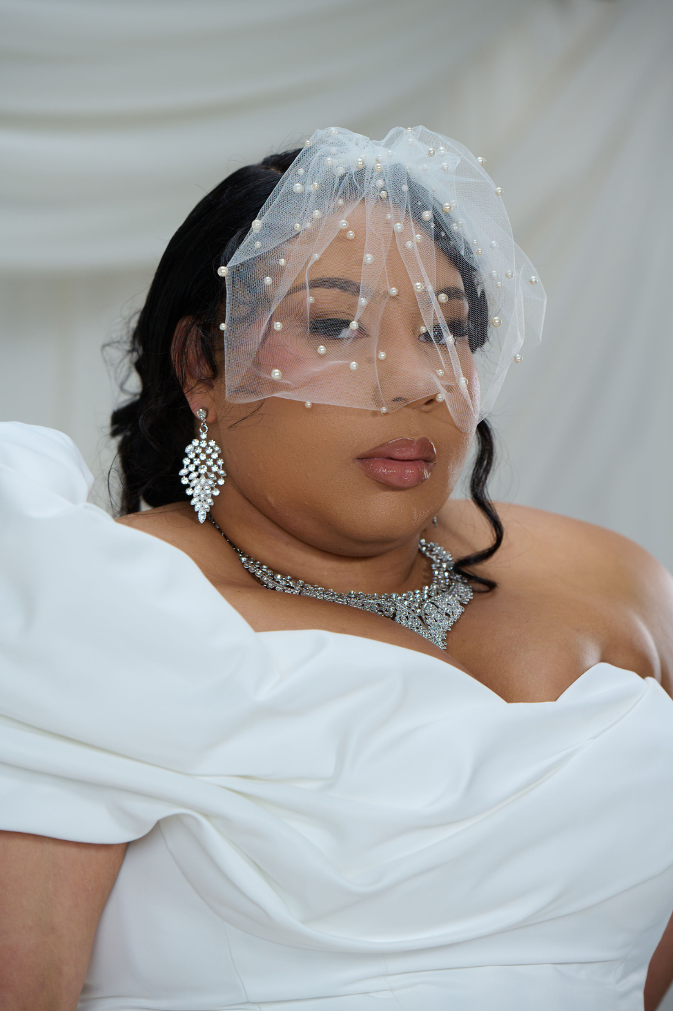 Pearl Birdcage Veil for the Modern Bride